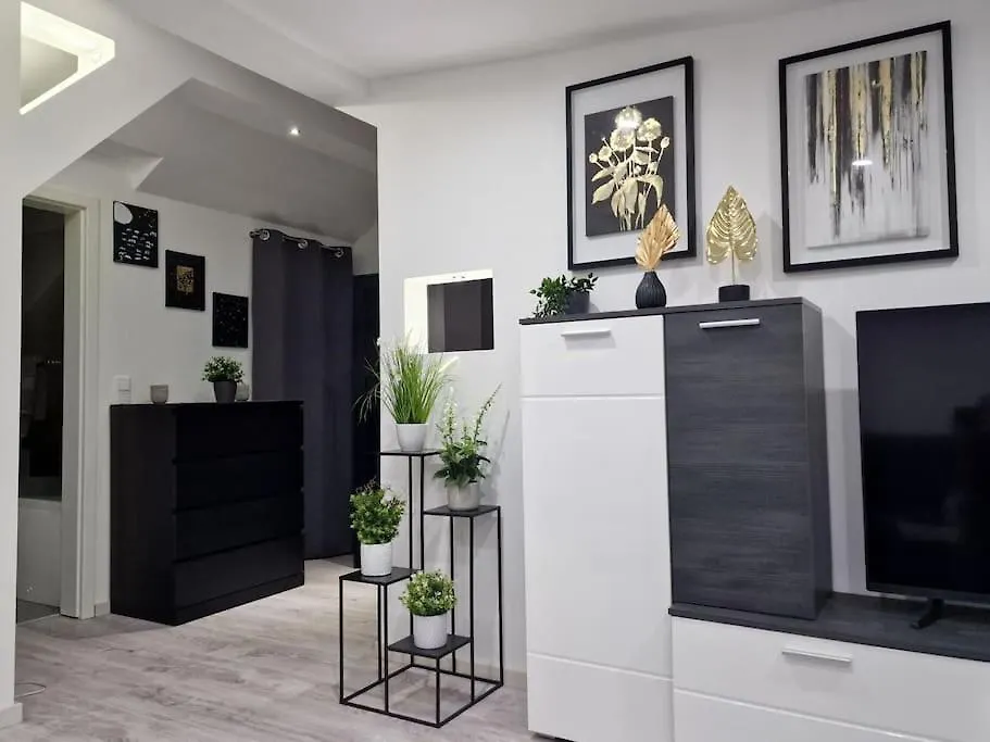 1,5 Zimmer Ferienwohnung Apartment In Ruhiger Lage Stadtnah Neu In Brunnthal
