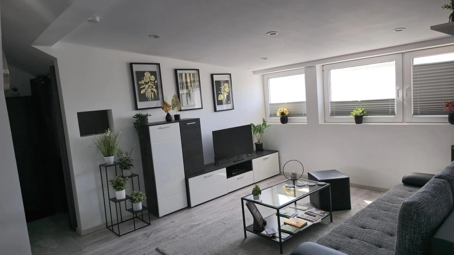 1,5 Zimmer Ferienwohnung Apartment In Ruhiger Lage Stadtnah Neu In Brunnthal