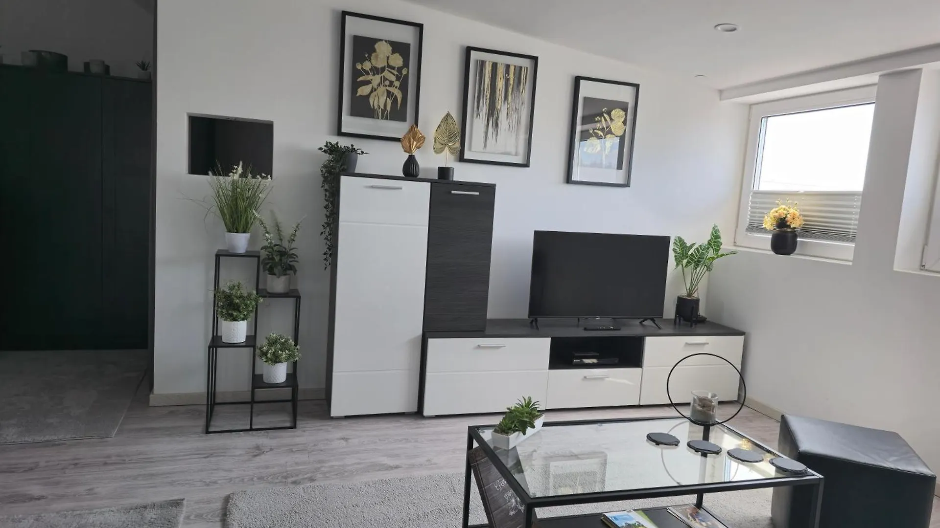 1,5 Zimmer Ferienwohnung Apartment In Ruhiger Lage Stadtnah Neu In Brunnthal