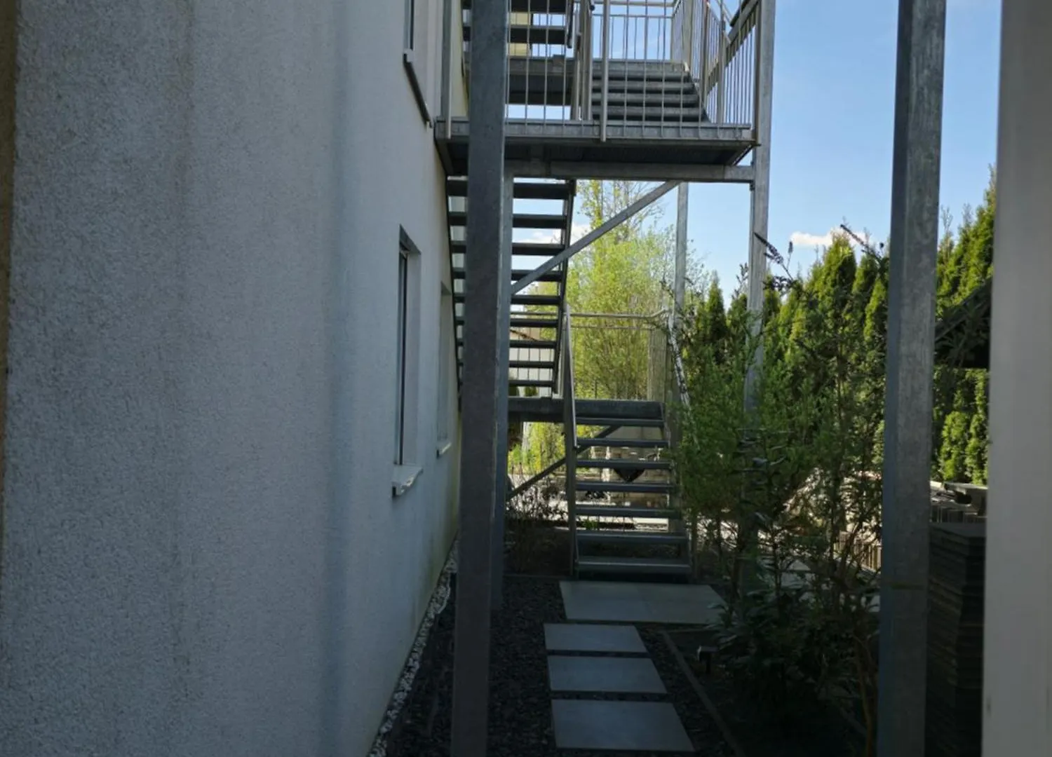 1,5 Zimmer Ferienwohnung Apartment In Ruhiger Lage Stadtnah Neu In Brunnthal Germany